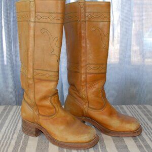 Vintage Campus Boots. Women's size US 6.5. Canadian Made.